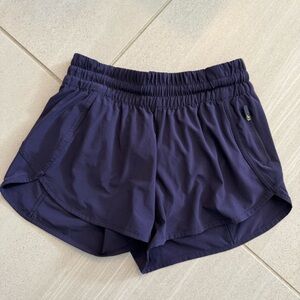 Lululemon tracker IV short. Size 6. Excellent used condition. Deep purple color